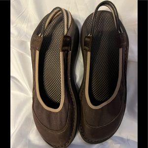EUC Chaco shoes. Size 9.